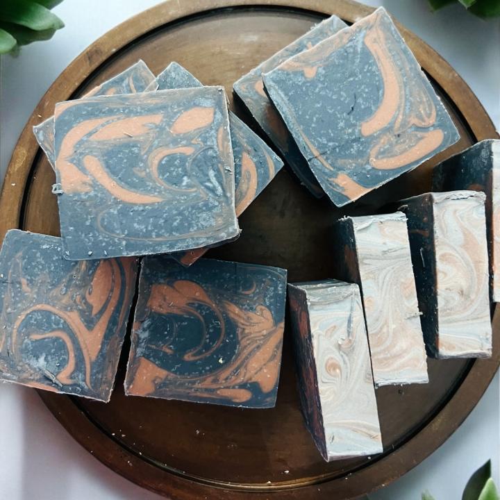 ACTIVATED CHARCOAL DETOX BAR