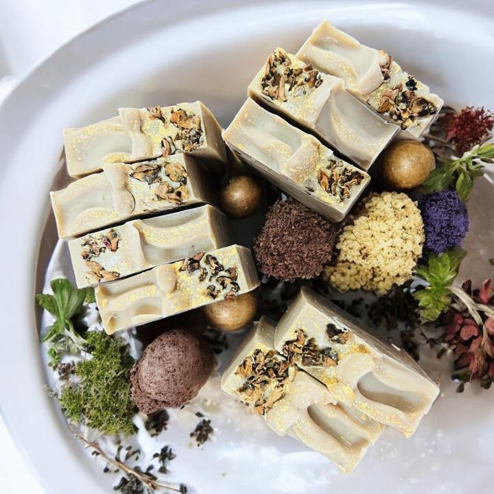 ROYAL UBTAN SOAP BAR WITH 15 HERBS FOR GLOWING SKIN